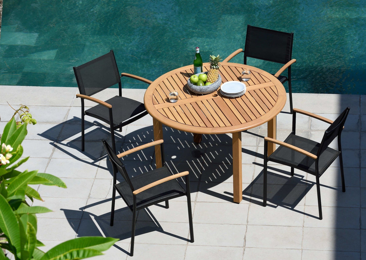 Oldbury Round Outdoor Dining Table with 4 Vera Armchairs